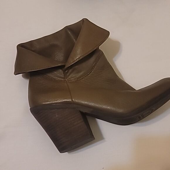 Lucky Brand “Ethann” Foldover Shaft Leather Bootie size 7.5 - Picture 2 of 8
